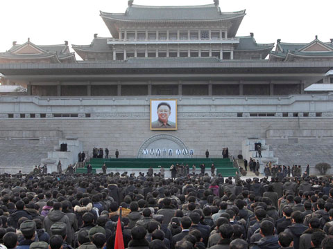 Похороны Ким Чен Ира начались с опозданием.Ким Чен Ир, некролог, политические лидеры, Северная Корея.НТВ.Ru: новости, видео, программы телеканала НТВ