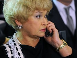 «Эсеры» исключили ушедших из партии Нарусову и Петренко