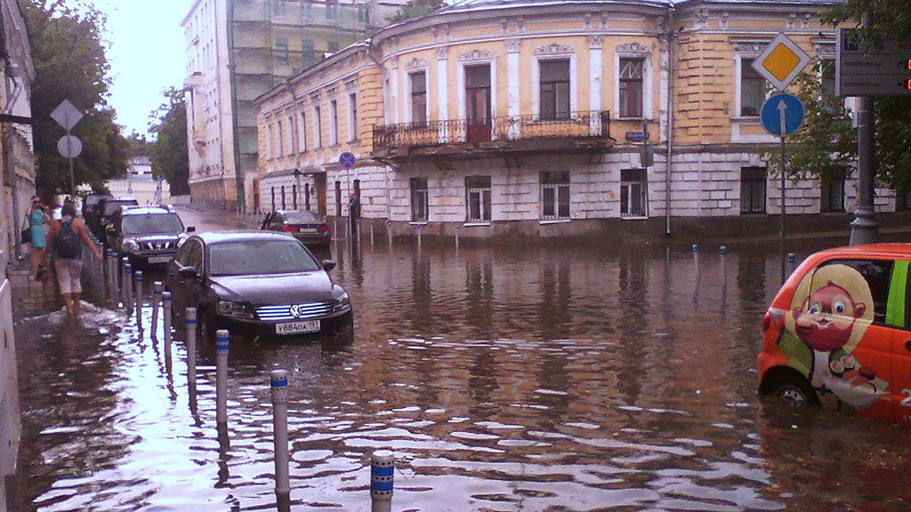 Москву топит