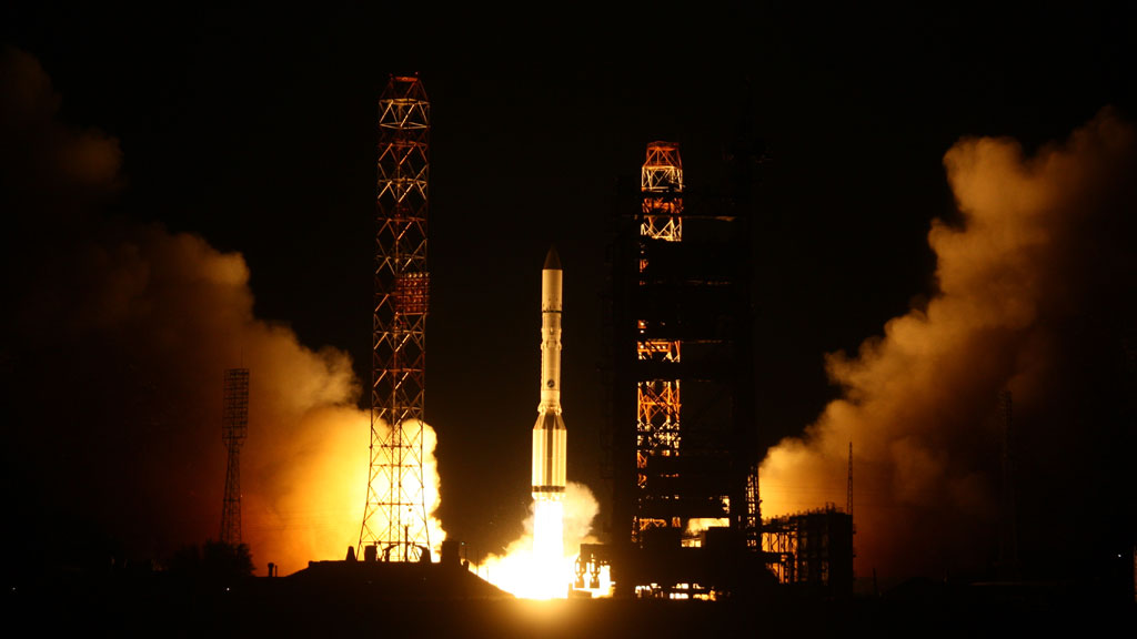 Разгонный блок «Бриз-КМ» не смог уйти на заданную орбиту и может стать ...