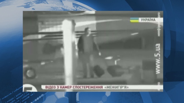 Камера сняла Януковича и даму с собачкой, улетающих на вертолете.беспорядки, законопроект, парламент, Украина, Янукович.НТВ.Ru: новости, видео, программы телеканала НТВ