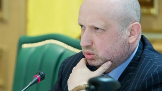 Турчинов намерен ввести военное положение в Донецкой и Луганской областях
