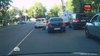 Агрессивный водитель BMW чуть не убил пожилого мужчину в Москве 