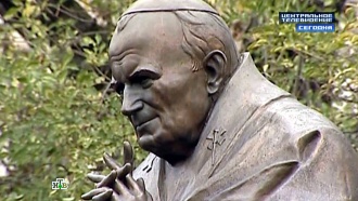 Бронзовый Иоанн Павел II работы Церетели украсил центр Парижа
