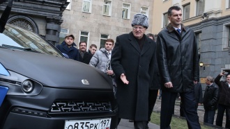 «Это мне приятно было»: Жириновского впечатлил подарок от миллиардера Прохорова