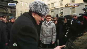 Жириновский попросил у Прохорова прицеп к своему <nobr>«Ё-мобилю</nobr>»