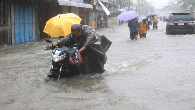 На Филиппинах появились первые жертвы супертайфуна «Ноул».Филиппины, наводнение, штормы и ураганы.НТВ.Ru: новости, видео, программы телеканала НТВ