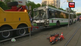 Следователи выявили нарушения в автопарке, автобус которого сбил людей на московской остановке