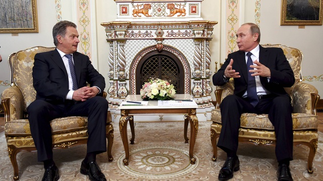 Путин обсудил с финским коллегой «буксующие» минские соглашения и отношения с ЕС.Европейский союз, Путин, Украина, Финляндия, войны и вооруженные конфликты, переговоры.НТВ.Ru: новости, видео, программы телеканала НТВ
