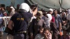 В Венгрии беженцы устраивают протесты и требуют отправить их в Германию