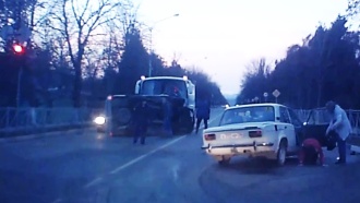 Авария с полицейской машиной в Кисловодске попала на видео