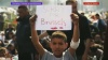 «Простите за Брюссель»: беженцы вышли на митинги в знак поддержки Бельгии