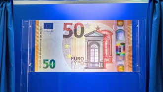 ЕЦБ представил новую банкноту в 50 евро