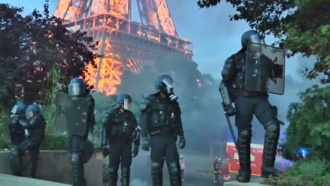 После финала Евро-2016 в Париже продолжились фанатские беспорядки