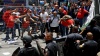 В Бразилии протестующие прорвались в здание парламента и устроили драку