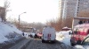 Снежная глыба упала на детей в Томске: один ребенок погиб