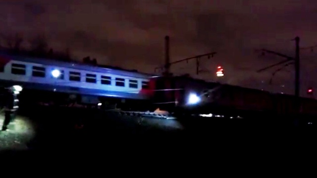 МЧС: на западе Москвы столкнулись пассажирский поезд и электричка.МЧС, Москва, железные дороги, поезда.НТВ.Ru: новости, видео, программы телеканала НТВ