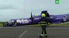 Самолет с пассажирами на борту сел в Белфасте без переднего шасси: фото
