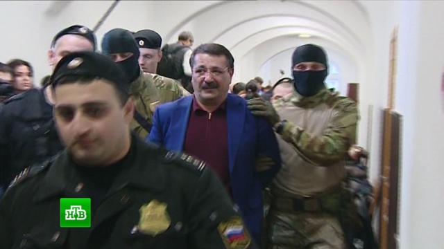 Суд арестовал еще двоих экс-чиновников по делу о хищении бюджетных средств в Дагестане.Дагестан, аресты, задержание, мошенничество, суды, хищения.НТВ.Ru: новости, видео, программы телеканала НТВ