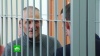 Адвокат приговоренного к 13 годам экс-губернатора Сахалина молча покинула здание суда