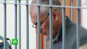 Адвокат приговоренного к 13 годам <nobr>экс-губернатора</nobr> Сахалина молча покинула здание суда