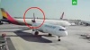 Самолеты столкнулись в аэропорту Стамбула: видео