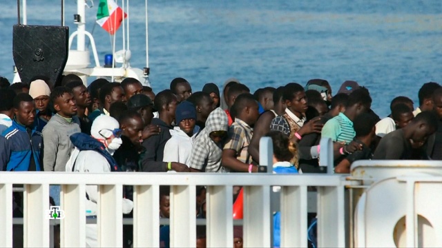 Миграционный кризис в ЕС: европейцы больше не рады «гостям фрау Меркель».беженцы, Германия, Европейский союз, Италия, Меркель, мигранты.НТВ.Ru: новости, видео, программы телеканала НТВ
