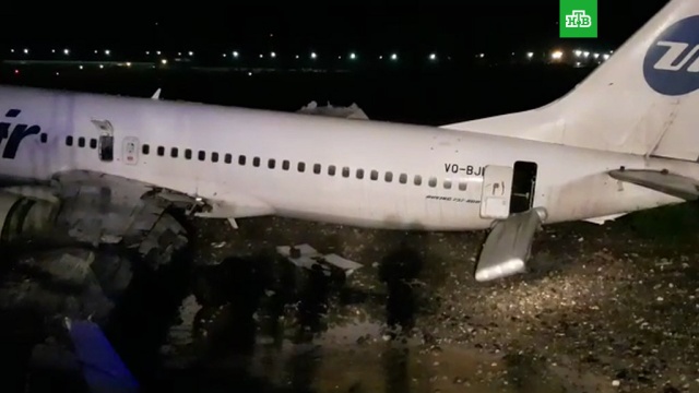 СМИ: в Сочи после аварийной посадки Boeing умер сотрудник аэропорта.Сочи, авиационные катастрофы и происшествия, аэропорты, самолеты.НТВ.Ru: новости, видео, программы телеканала НТВ