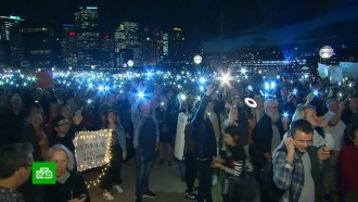 Жители Сиднея протестуют против рекламы скачек на здании оперы