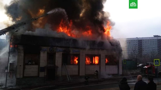 Пожар уничтожил ресторан во Владивостоке.Владивосток, пожары, рестораны и кафе.НТВ.Ru: новости, видео, программы телеканала НТВ
