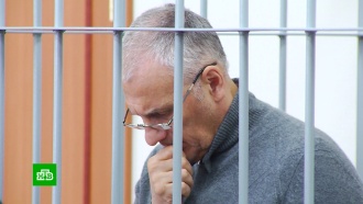 Суд оставил <nobr>экс-главу</nobr> Сахалина Хорошавина в тюрьме