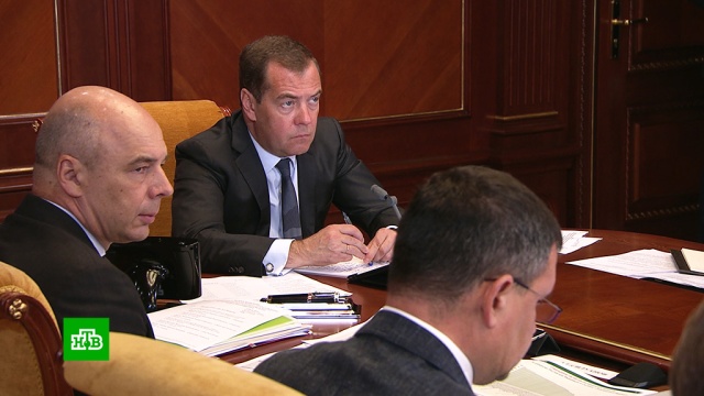 Медведев предложил жестко карать за срыв торгов по нацпроектам.Медведев, правительство РФ, экономика и бизнес, нацпроекты.НТВ.Ru: новости, видео, программы телеканала НТВ