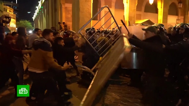 Радикалы попытались захватить парламент Ливана: более 50 пострадавших.Ливан, беспорядки, митинги и протесты.НТВ.Ru: новости, видео, программы телеканала НТВ