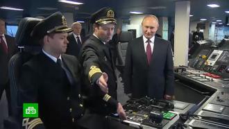 Президент поднял флаг на самом мощном дизель-электрическом ледоколе России