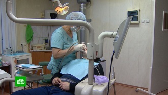 В Самаре стоматолога уволили за отказ лечить <nobr>ВИЧ-инфицированного</nobr> пациента