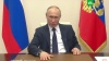 Путин поблагодарил тех, кто борется с коронавирусом