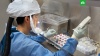 Ученые: коронавирус распространяется на 4 метра от зараженного