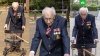 В Британии 99-летний ветеран собрал 15 млн долларов на борьбу с коронавирусом 