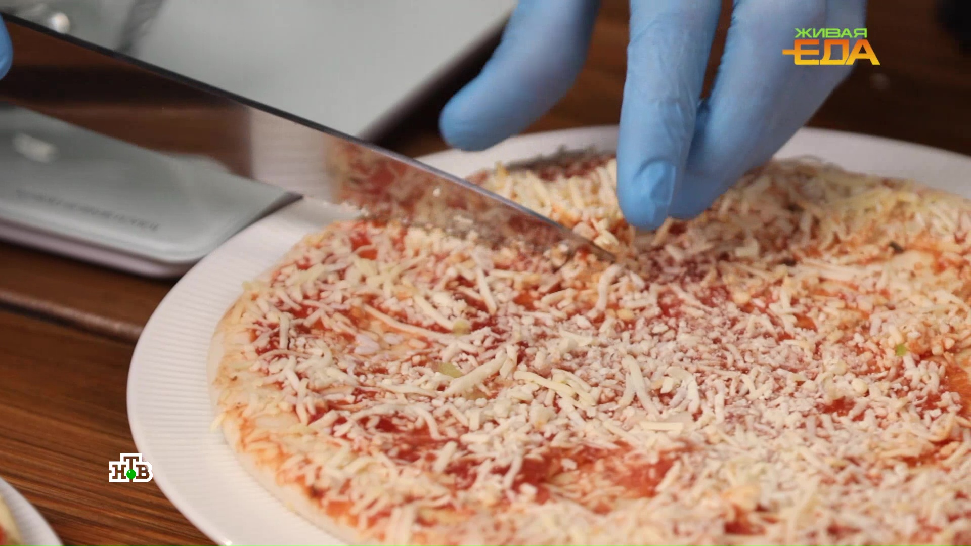 как приготовить пиццу замороженную полуфабрикат в микроволновке фото 61