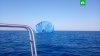 Воздушный шар с пилотом упал в море в Сочи