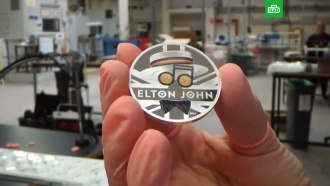 В честь Элтона Джона выпустили монету в 85 тысяч долларов