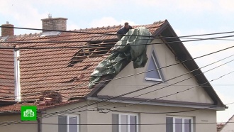 Ураган в Чехии сносил крыши и вырывал с корнем деревья