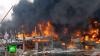 Власти Бейрута просят бизнесменов помочь тушить пожар в порту