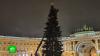 С Дворцовой площади убрали главную новогоднюю елку