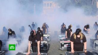 Работники сферы <nobr>шоу-бизнеса</nobr> с чемоданами оборудования устроили протесты в Риме