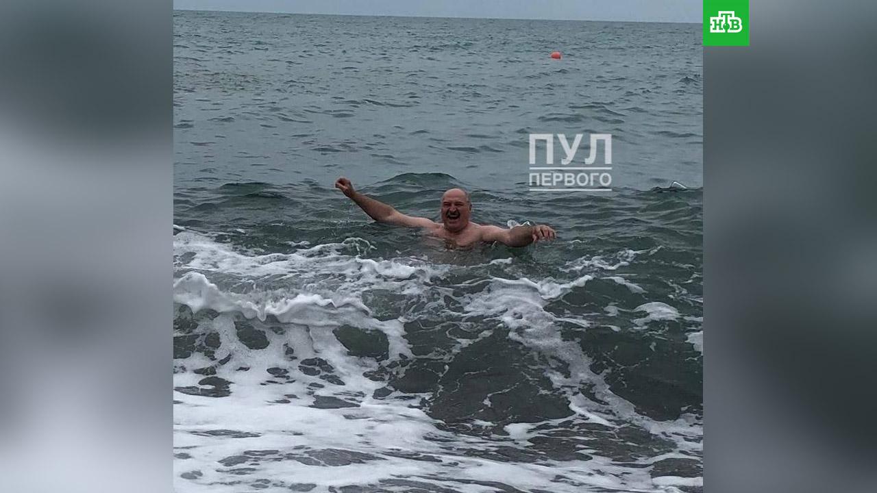 Путин в море