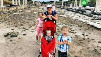 Питерскую туристку вместе с тремя детьми унесло в море в Абхазии 