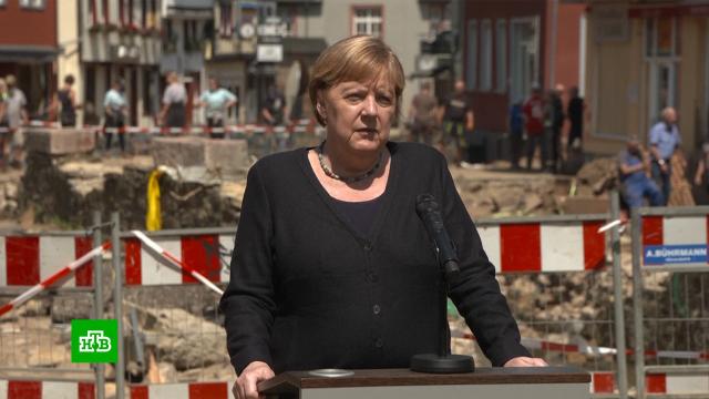 Меркель объяснила, почему немцев не оповестили о разрушительном наводнении.Германия, Меркель, наводнения, погодные аномалии.НТВ.Ru: новости, видео, программы телеканала НТВ