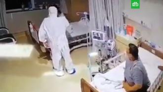 COVID-пациентка завопила от ужаса при виде врача