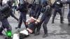 Противники «ковид-паспортов» устроили бои с полицией по всей Европе